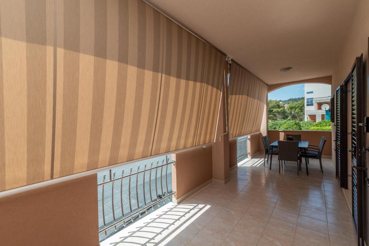 Apartments Villa Magdalena Trogir Ngoại thất bức ảnh